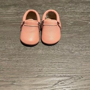 0-3 months Infant pink leather monkey feet shoes